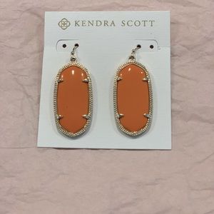 Kendra Scott drop earrings